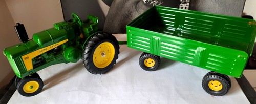 Ertl john deere 630 - john,