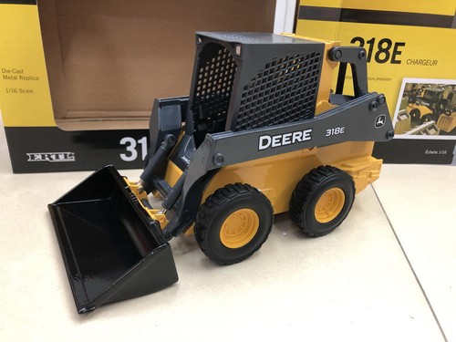 Ertl scale john - 1/16,